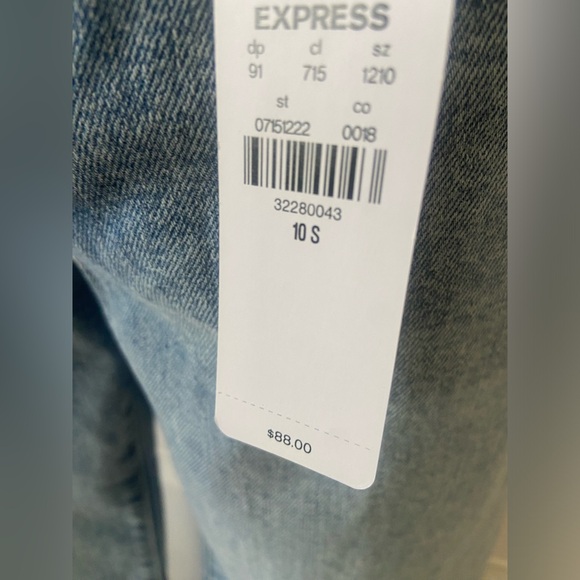 NWT Express 70s Flare Midrise Jeans. Size 10 S. - Picture 7 of 7